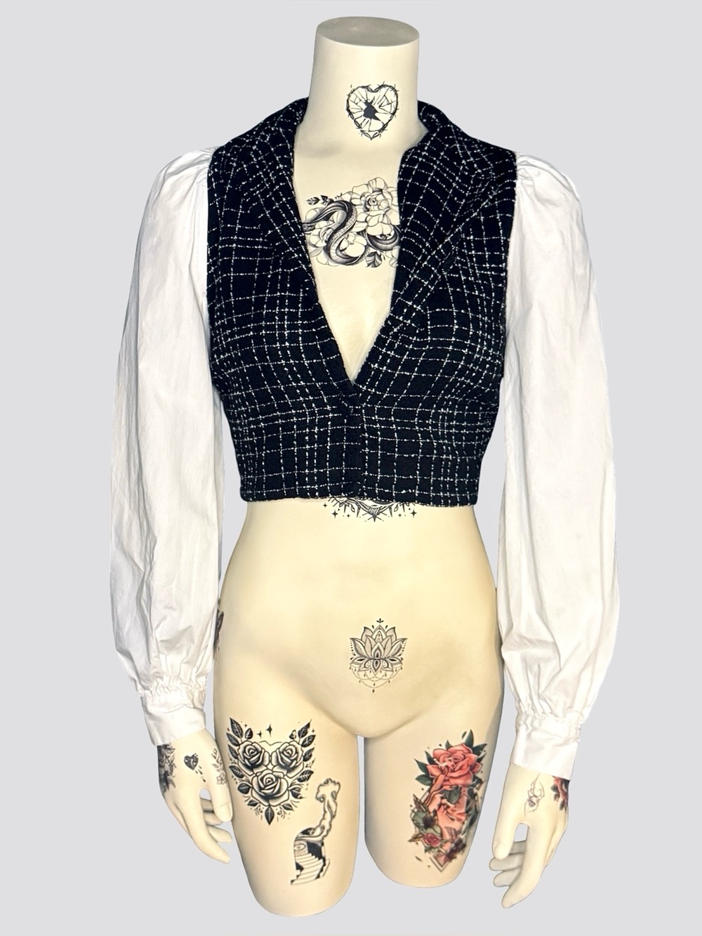 Plaid print long sleeve cropped blouse